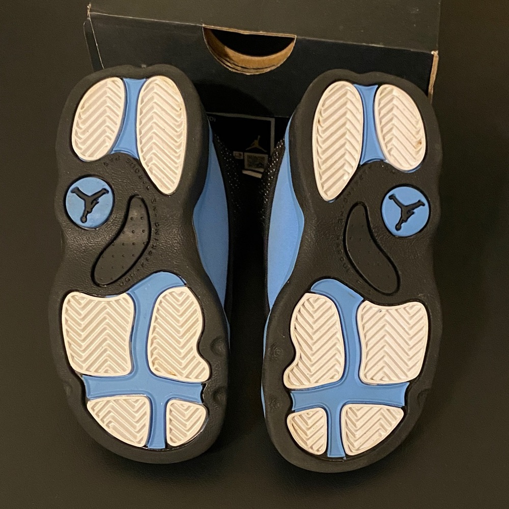Air Jordan 13 - Picture 4 of 7